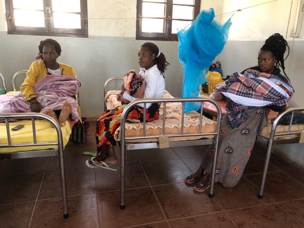 mamme_letti_ospedale_mozambico